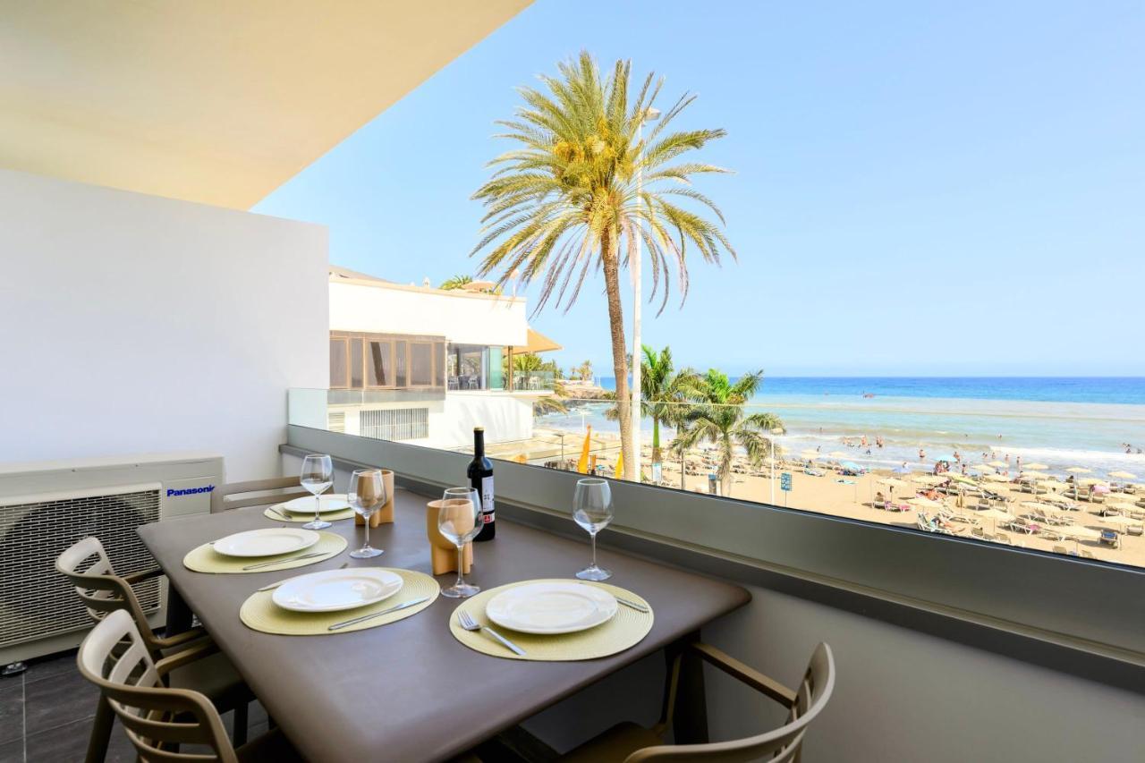 Charming 2 Bedroom Retreat With Beachfront Views San Bartolomé Kültér fotó