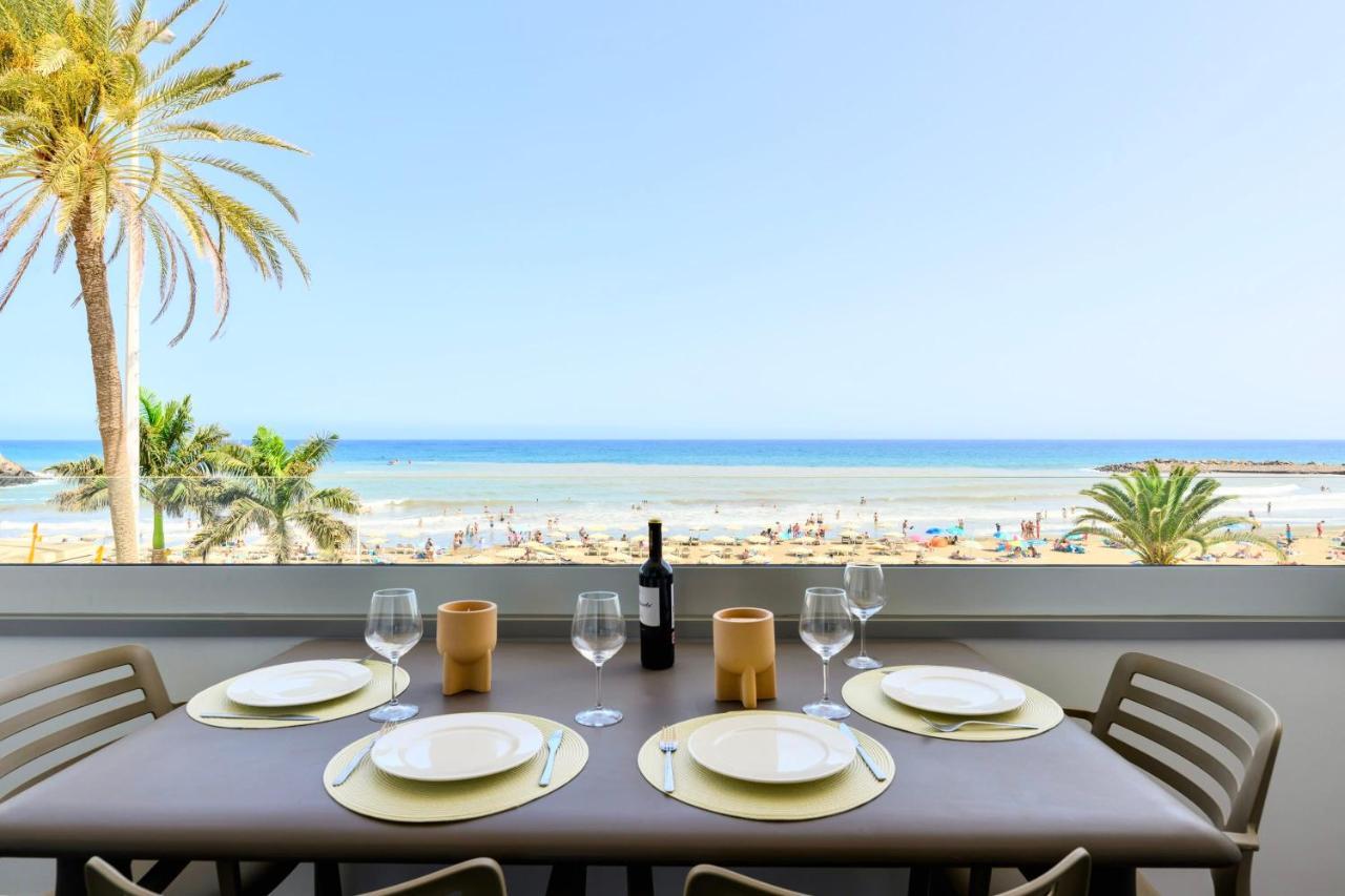 Charming 2 Bedroom Retreat With Beachfront Views San Bartolomé Kültér fotó